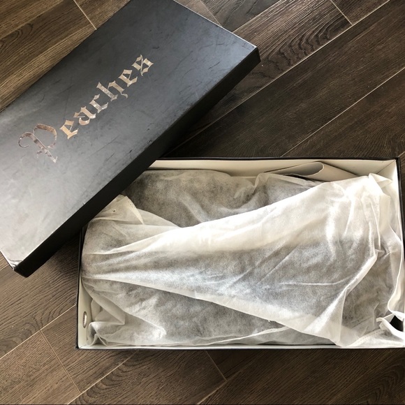 suede knee high boots-like new - Picture 2 of 12